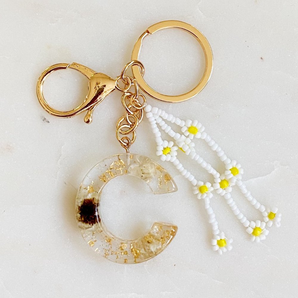 Baby Daisy Initial Key Chain - Picture 5 of 16